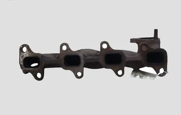Toyota Avensis T270 Exhaust manifold
