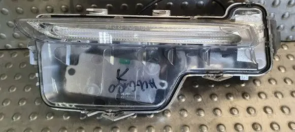 Volvo V60 Front fog light 89250222 31420369