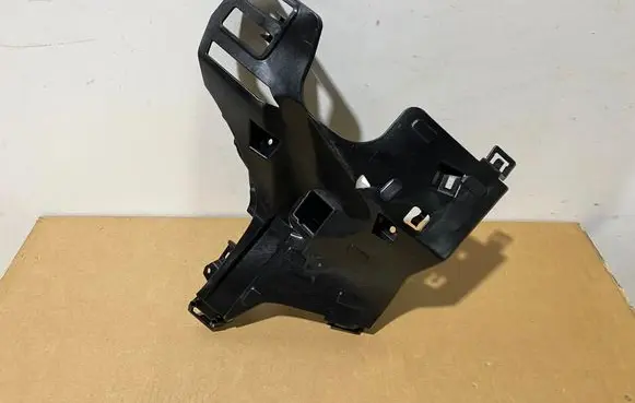 Volvo XC40 Front bumper mounting bracket 32136093
