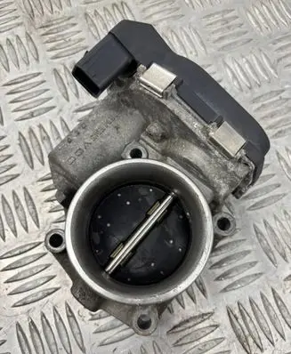 BMW 1 E81 E87 Throttle valve 7561067 A2C53145951
