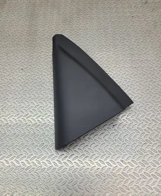 Toyota Yaris XP210 Other rear door trim element 67673K0020