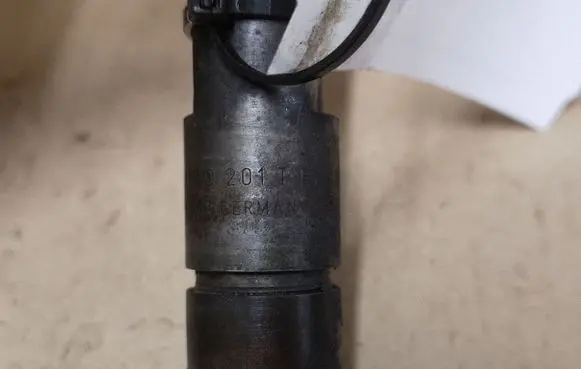 Ford Galaxy Fuel injector 028130201T 0432193747