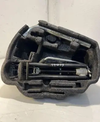 Volkswagen Fox Lift Jack 6Q0011031E 1JE012115