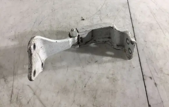 Mercedes-Benz Vito Viano W639 Loading door lower hinge A6397401437
