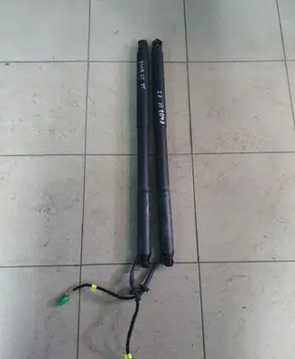 Peugeot 408 II Tailgate strut 