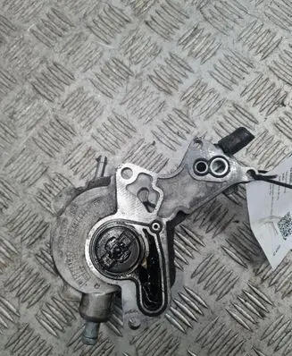 Audi A3 S3 8L Vacuum pump