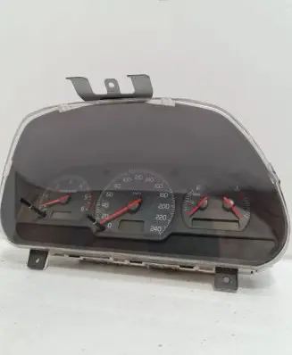 Volvo S40, V40 Speedometer (instrument cluster) 30889706 30887756 7024404