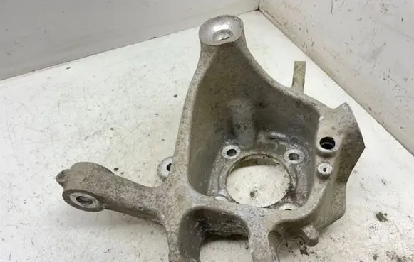 BMW 7 F01 F02 F03 F04 Rear wheel hub spindle/knuckle 6775853