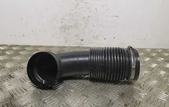 Infiniti QX30 Air intake duct part A6510902242