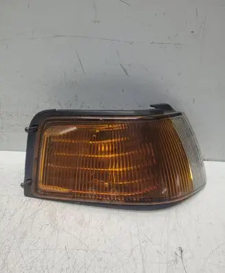 Mazda 323 Front indicator light 21061301