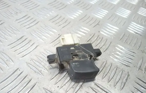Nissan Almera Tino Electric window control switch