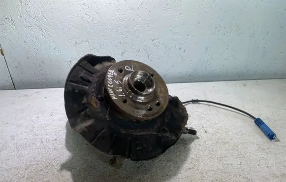 Mini One - Cooper R50 - 53 Front wheel hub