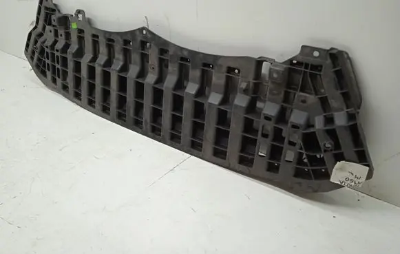 Front bumper skid plate/under tray