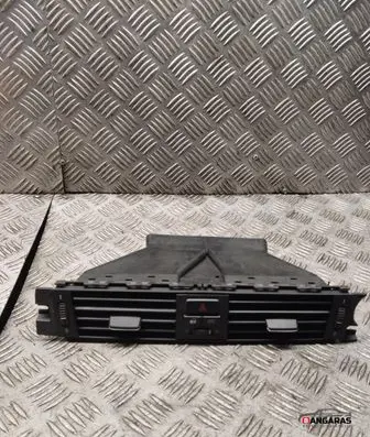 BMW 3 E90 E91 Dash center air vent grill 9130464903