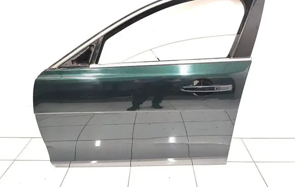 Jaguar XF X250 Front door
