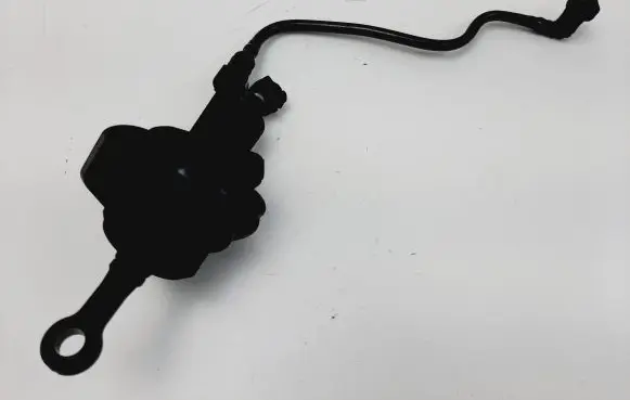 Ford Mondeo MK IV Clutch master cylinder KG19300 S4MZD 070321