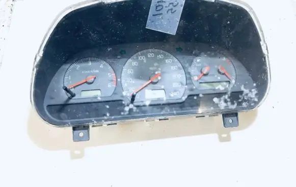 Volvo S40, V40 Speedometer (instrument cluster) 30889706