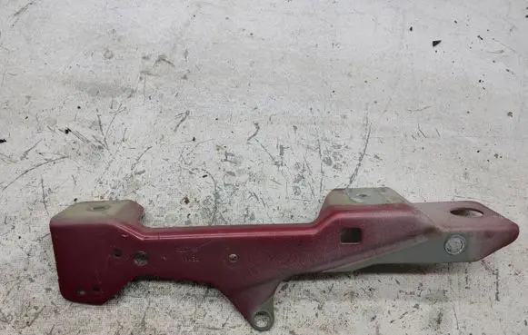 Volvo XC40 Fender mounting bracket 32277861 19HB2