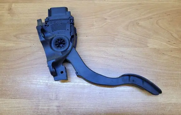 Volvo V70 Accelerator throttle pedal 6G929F836AD C95YE02 6PV00922000