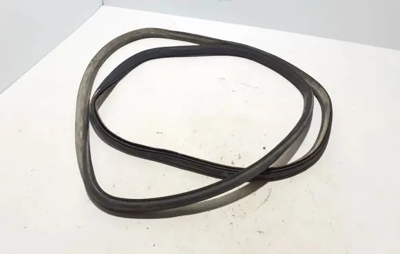 Volkswagen Caddy Rubber seal sliding door (on door) 2K5843792E