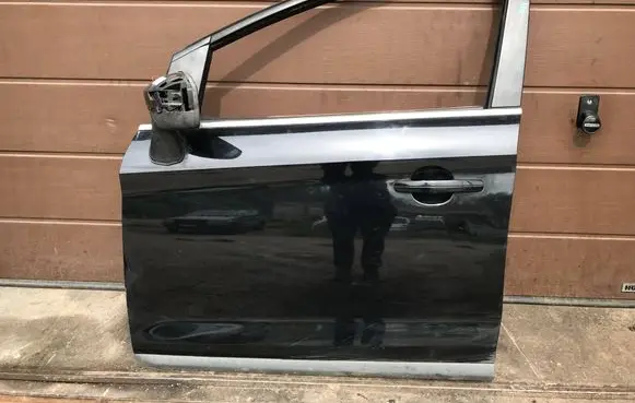Ford Kuga I Front door