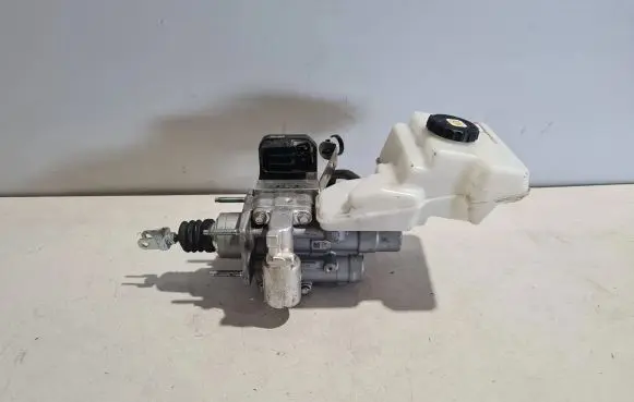 Lexus ES VII XZ10 Brake booster 4721033680