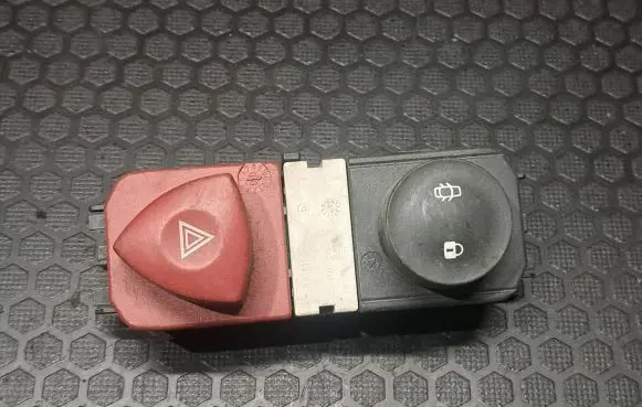 Renault Megane II Hazard light switch 88040001 88040002 88040003