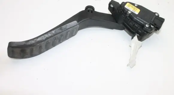 Porsche Cayenne (9PA) Accelerator throttle pedal 7L0723507C