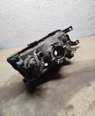Nissan Almera Headlight/headlamp Ichikoh1514l