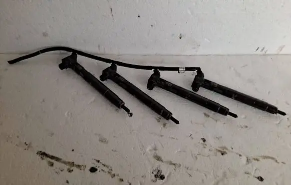 Mercedes-Benz A W176 Fuel injector A6510702387