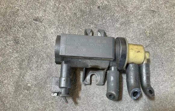 Mercedes-Benz Sprinter W906 Turbo solenoid valve A0091533128 15T282 70078208
