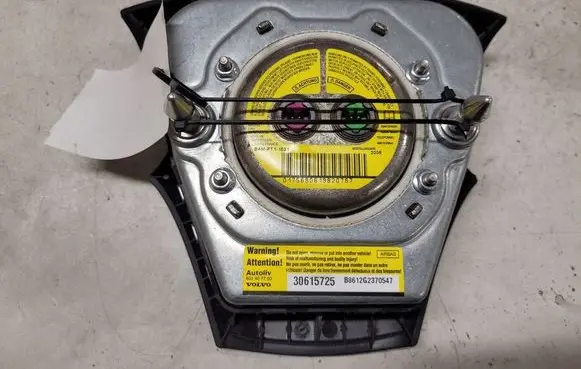 Volvo S40 Steering wheel airbag 30615725 B8612G2370547 601407700