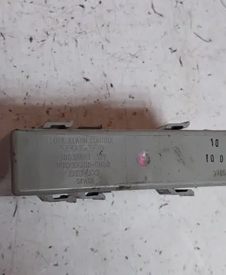 Volvo S40, V40 Alarm control unit/module 30630081