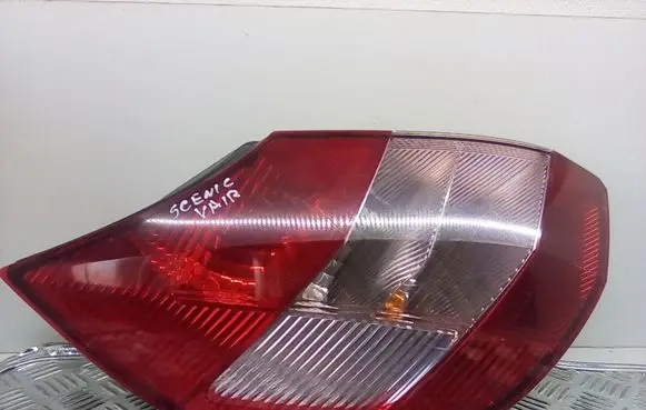Renault Scenic II - Grand scenic II Rear/tail lights 8200127704