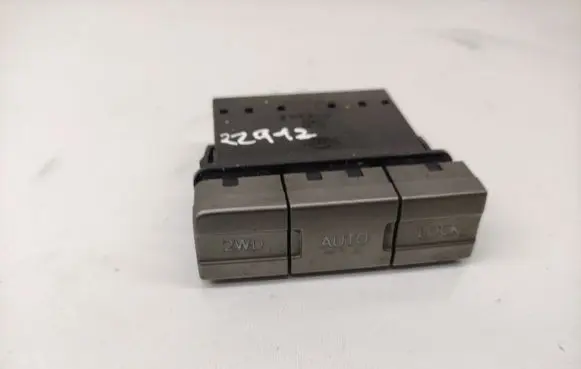 Nissan X-Trail T30 Differential lock switch 