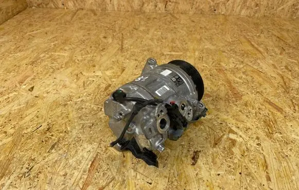 Land Rover Defender Air conditioning (A/C) compressor (pump) M8A219D629CB