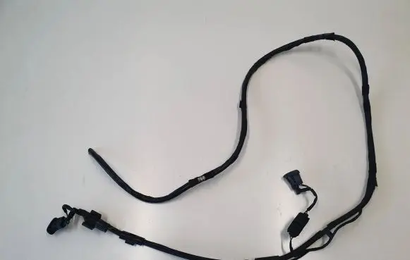 BMW 1 E82 E88 Windshield washer spray nozzle 7110851 6166