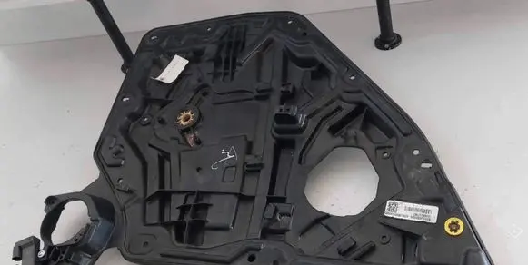 Dodge Charger Front door window regulator with motor