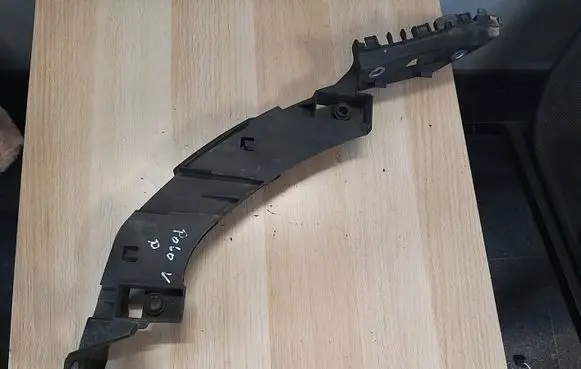 Volkswagen Polo V 6R Headlight/headlamp mounting bracket 6R0805072E