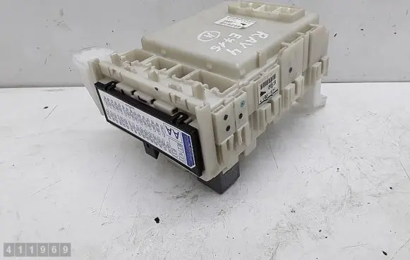 Toyota RAV 4 (XA30) Fuse module
