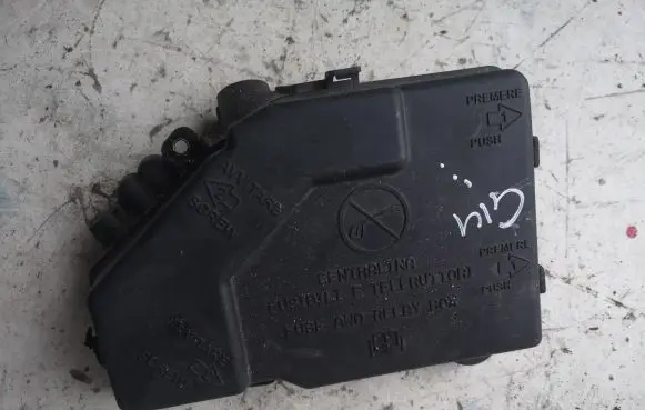 Alfa Romeo Giulietta Fuse box cover