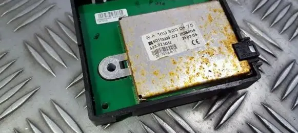 Mercedes-Benz A W169 Antenna control unit A1698200475