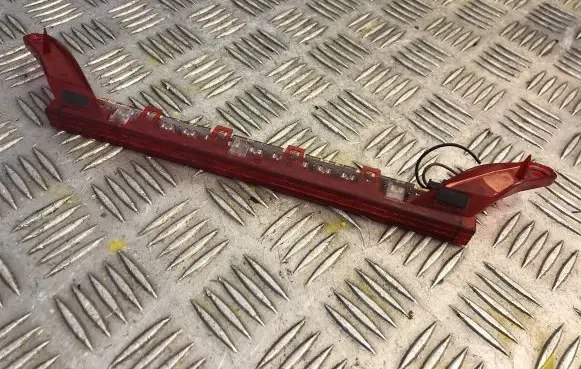 BMW 1 E81 E87 Third/center stoplight 6931397