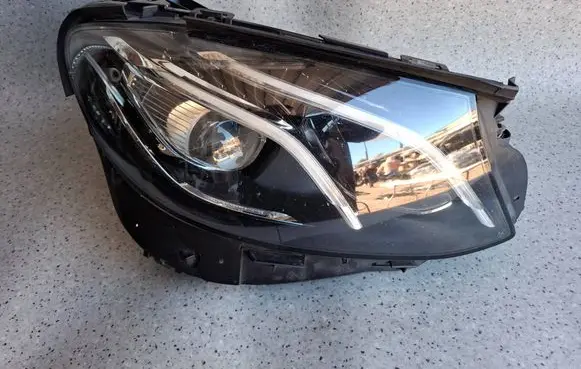 Mercedes-Benz E W213 Headlight/headlamp A2139067806