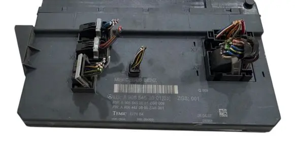 Mercedes-Benz Sprinter W906 Comfort/convenience module A9065453001 A9064420600 A9065450601