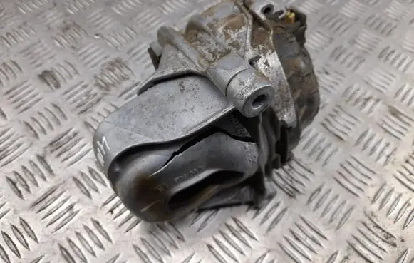 Audi Q7 4M Engine mount bracket 4M0199372FE