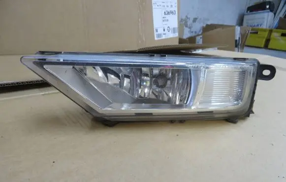 Volkswagen Tiguan Front fog light 5NA941699A
