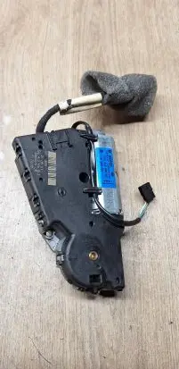 Volkswagen PASSAT B5.5 Sunroof motor/actuator 0390200006 GDo849695561 1J6959591
