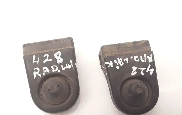 Peugeot 307 Radiator mount bracket