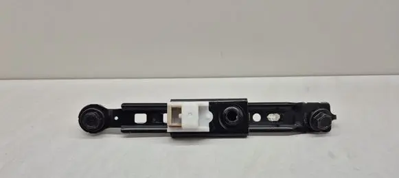 Hyundai Santa Fe Seat belt adjustment rail 